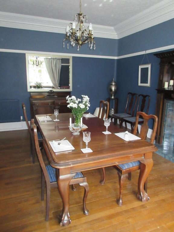 ブラックウッド Gellihaf House Bed & Breakfast エクステリア 写真